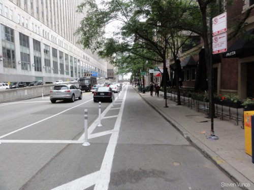 Kinzie Ave Cycle Track (image credit: Steven Vance)