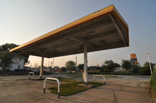 Shell Station in Broad Ripple (image credit: Curt Ailes)